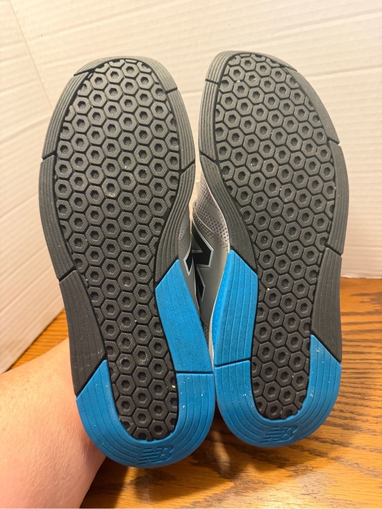 New Balance Gray Mesh Running Shoes with Black trim blue Insole Logo Mens size 8 main image 13